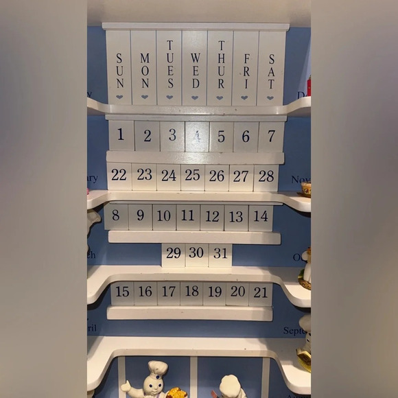 The Pillsbury Doughboy™ Wooden Calendar/Figurines The Danbury Mint Vintage - Picture 6 of 11